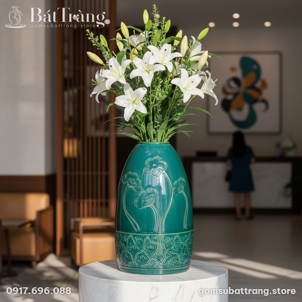 Cận cảnh bình hoa gốm Bát Tràng men xanh lục 42...