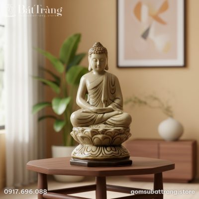 Cận cảnh Tượng Phật Thích Ca men rạn Bát Tràng ...