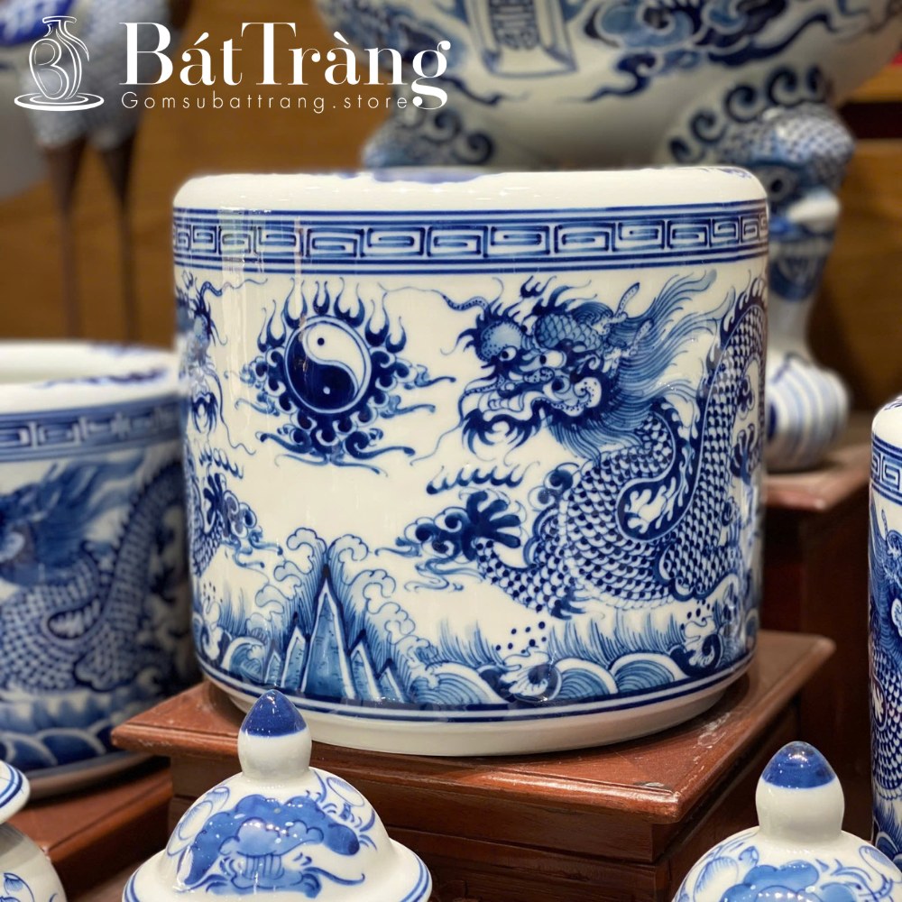 Đồ thờ men lam Bát Tràng