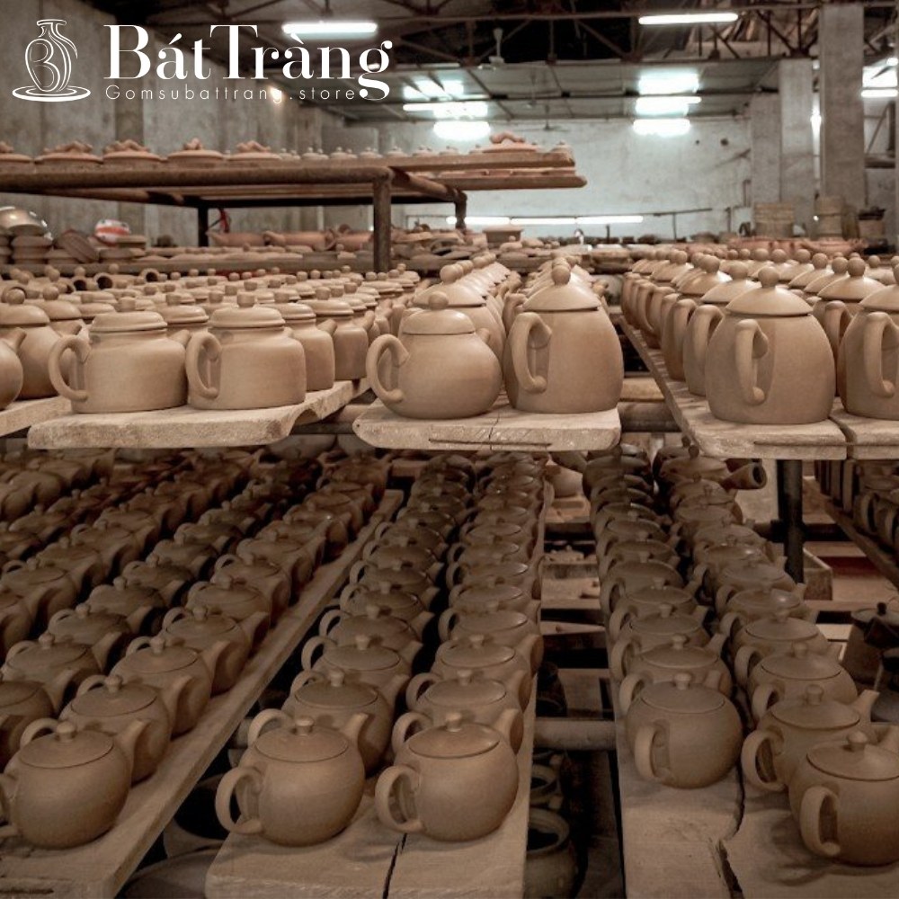 Chất đất ấm chén Bát Tràng