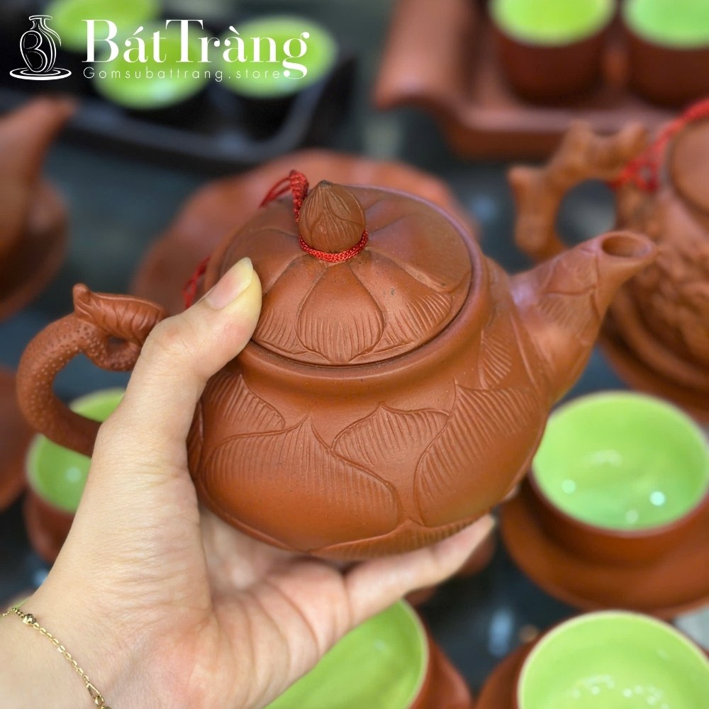 Ấm chén Bát Tràng