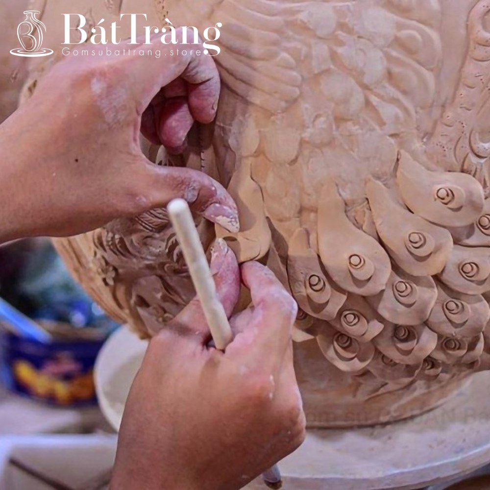 Kỹ thuật đắp nổi trên gốm sứ
