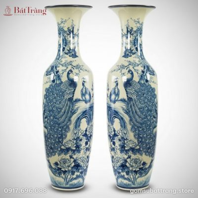 Lộc Bình Khổng Tước Bách Hoa Xanh Lam Men Trắng