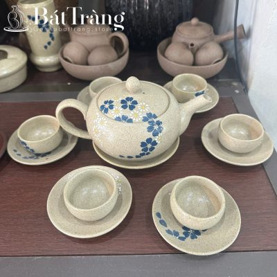 Ấm chén Hồng Sa