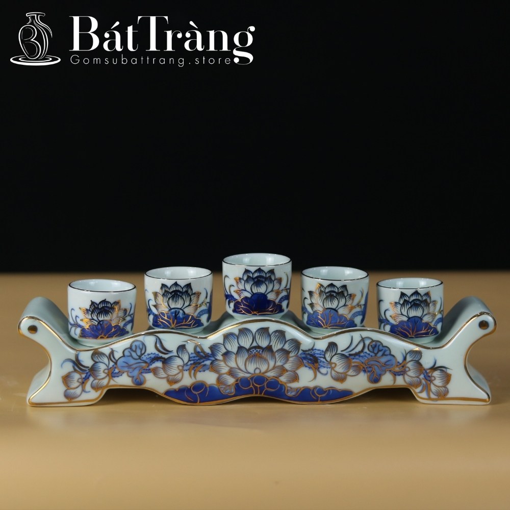 Kỷ chén thờ Bát Tràng