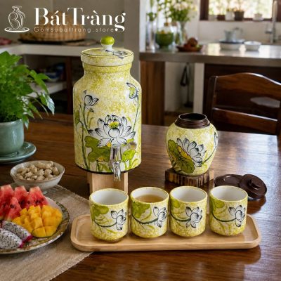 Bộ Bình Nước Dáng Trụ Đứng Gốm Sứ Bát Tràng Hoa Sen Thanh Khiết ST-BBN09 - Chi tiết 2