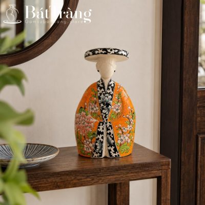 Tượng Gốm Sứ Cô Gái Việt Dáng Áo Dài Họa Tiết Cổ Truyền ST-TG13 - Chi tiết 2