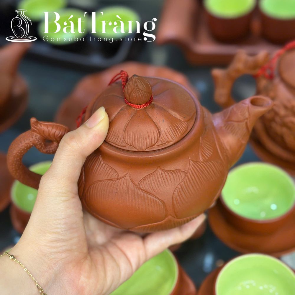 Ấm chén Bát Tràng