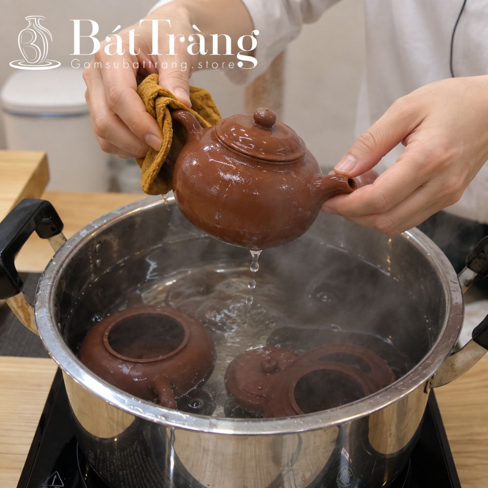 Vệ sinh ấm chén Bát Tràng